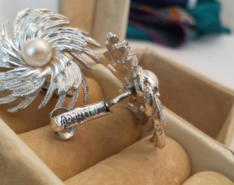 Vintage '50s Sarah Coventry Spiral Starburst Pearl and Silver Tone Clip Earrings
