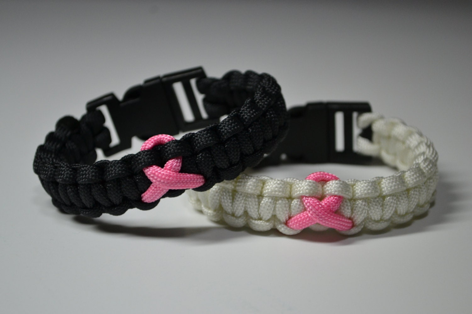 breast-cancer-awareness-550-paracord-bracelet