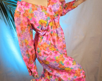 Malihini Hawaii Designer's Collection Pink Floral Woman's Dress circa 1970's Bust 40,Waist 31,Hips 46