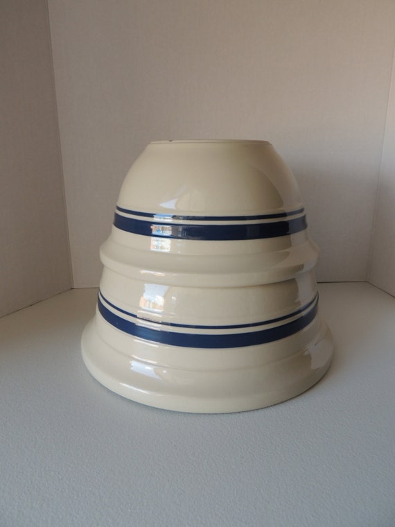 12 & 10 Roseville Ohio Pottery Nesting Mixing