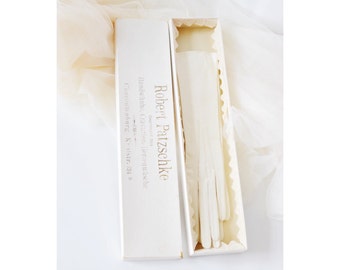Antique Leather gloves, White bridal gloves, soft leather wedding gloves, ivory leather gloves