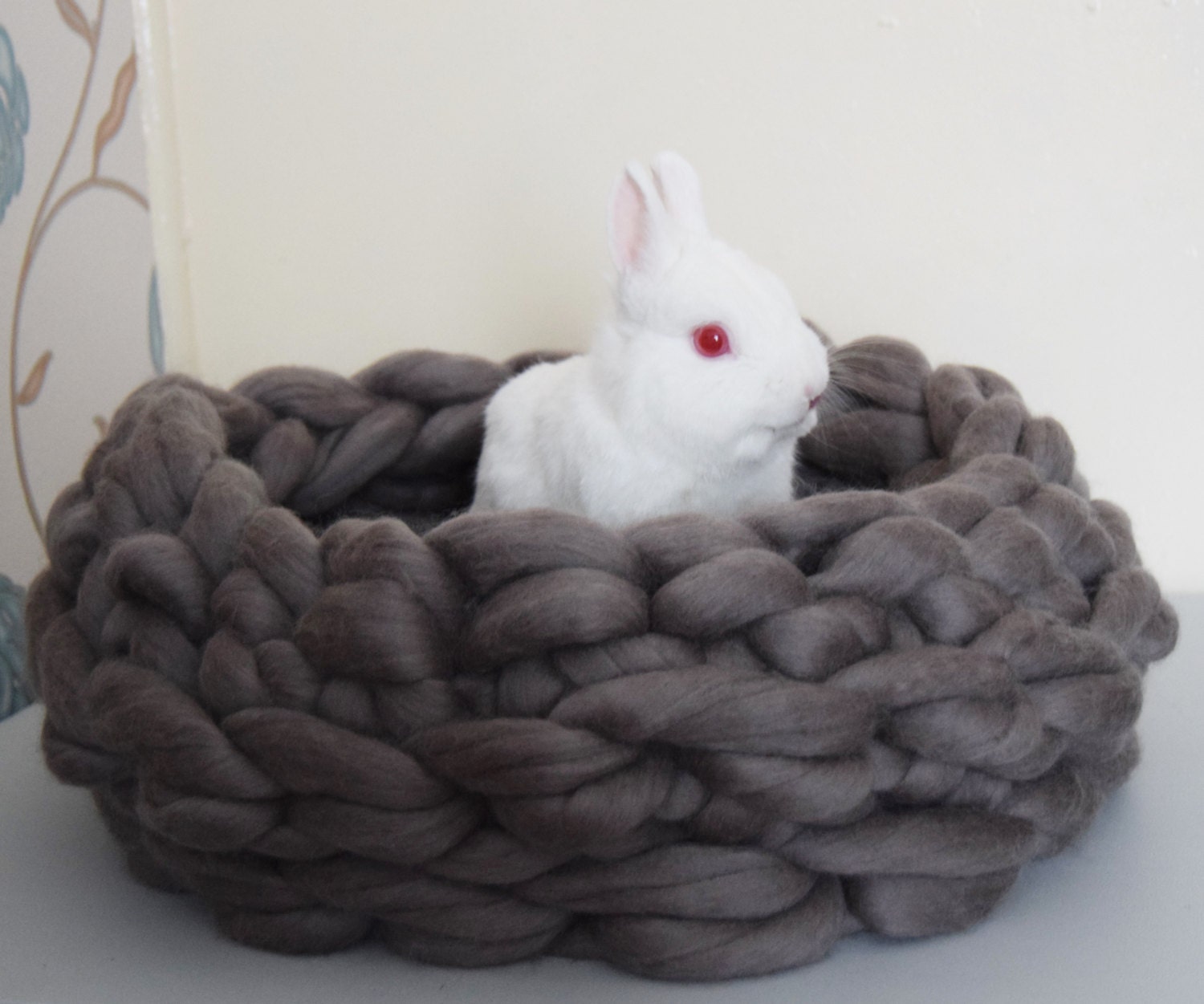 Chunky knitted pet bed 100% merino wool crocheted merino wool