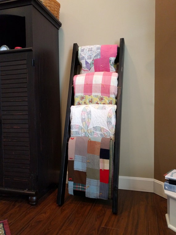 Blanket Ladder craft display quilts blankets by islandinthewoods