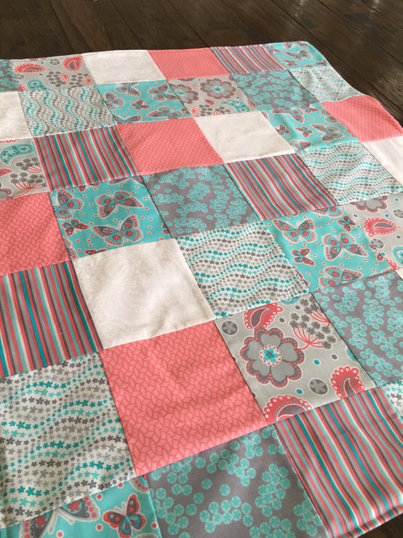 baby-quilt-modern-prints-coral-white-teal