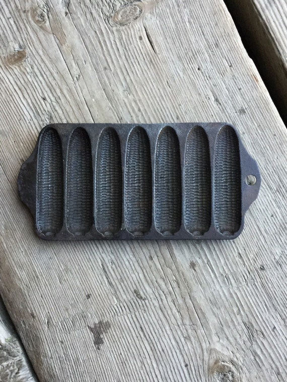 Griswold Corn Bread Pan No 262 Miniature Cast Iron by GardenBarn