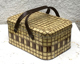 Wonderful Vintage Basket Weave Patterned Tin Picnic Basket with Dark Brown Metal Handles