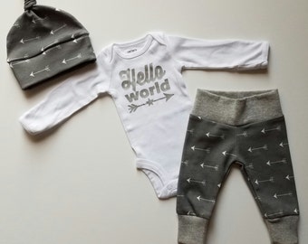 Baby Boy Coming Home Outfit. Hello World Stars and Arrows. Organic Leggings. Gender Neutral Take Home Baby Gift Set.