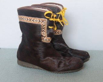 northern wind -- vintage 70s fur mukluk eskimo fur boots size 8