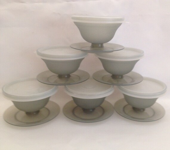 Tupperware Dessert Bowls with Lids by ContemporaryVintage on Etsy