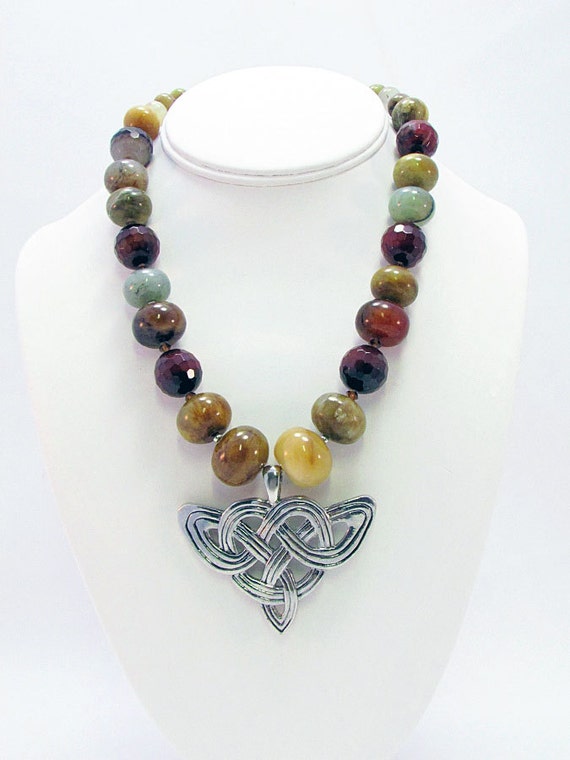 Jade Necklace with Pendant & Earrings J9 by daksdesigns on Etsy