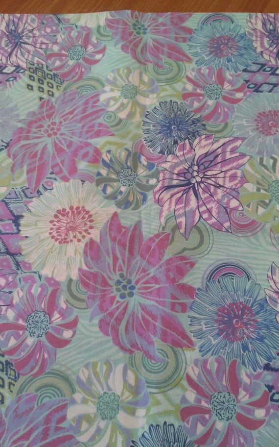 Vintage Looking Fabric 76