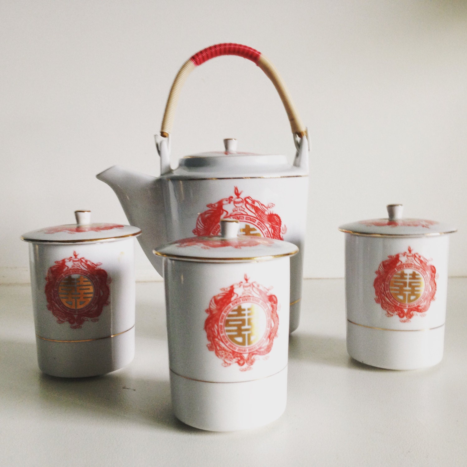 Vintage Teapot & Cups Made in Taiwan