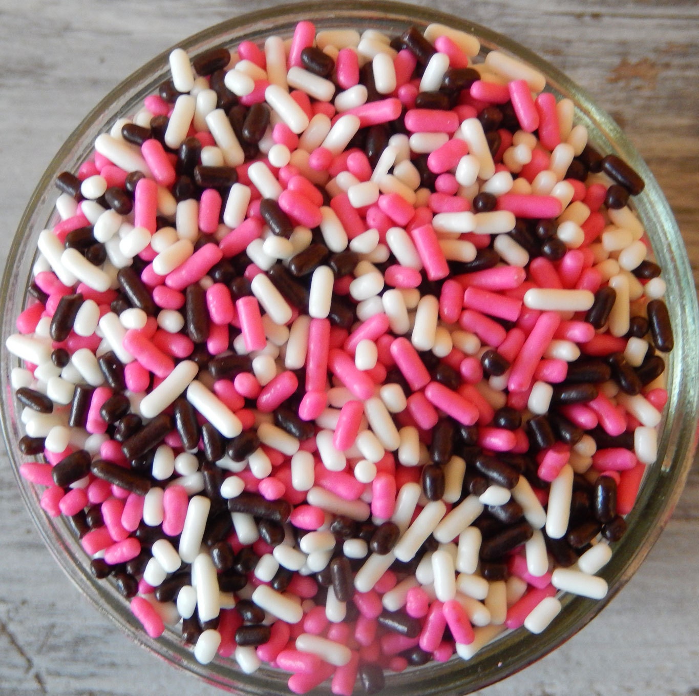 Sprinkles 3 Oz Neapolitan Jimmies Mix Pink Brown White