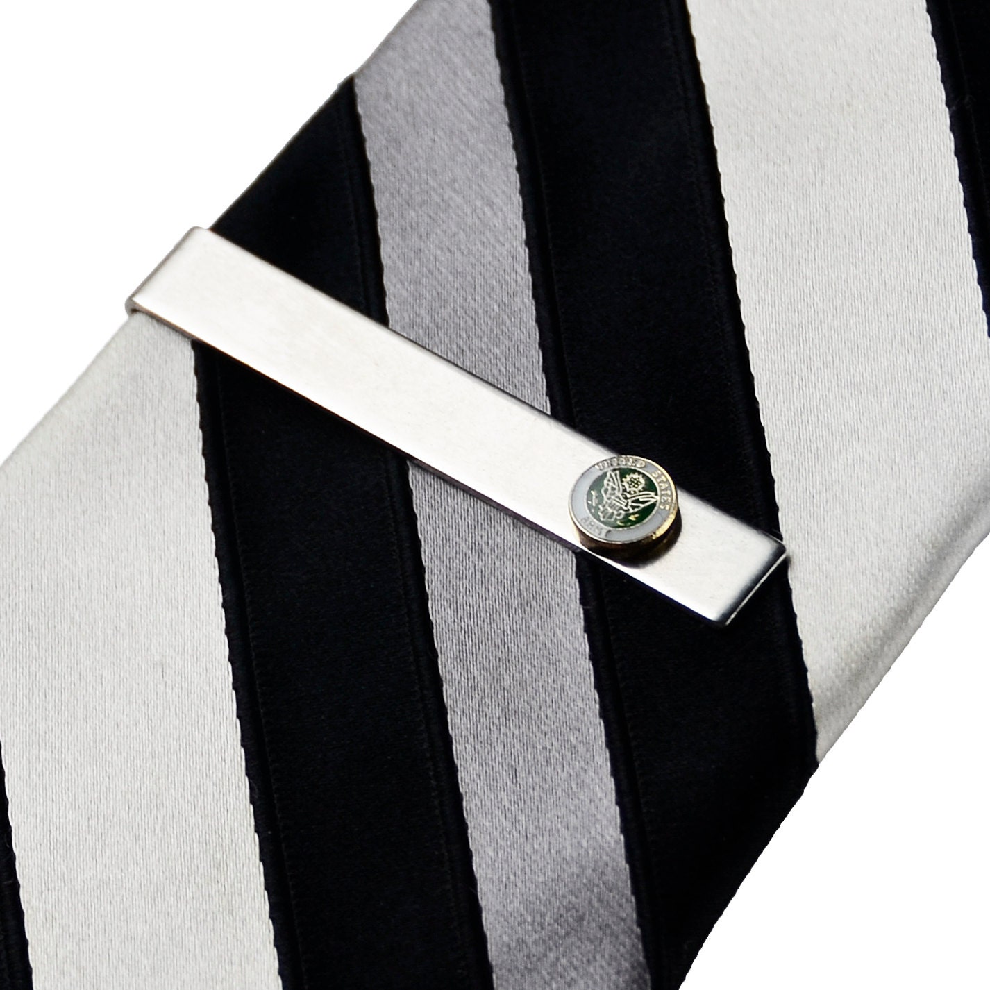 clasp tie