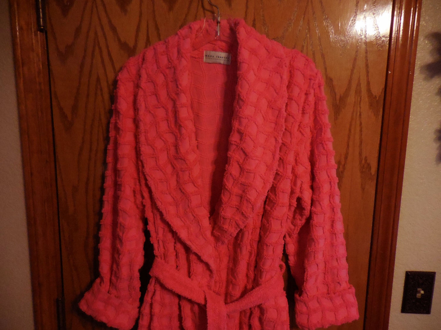 Vintage Hot PINK Chenille ROBE Mark Travers Hot Pink