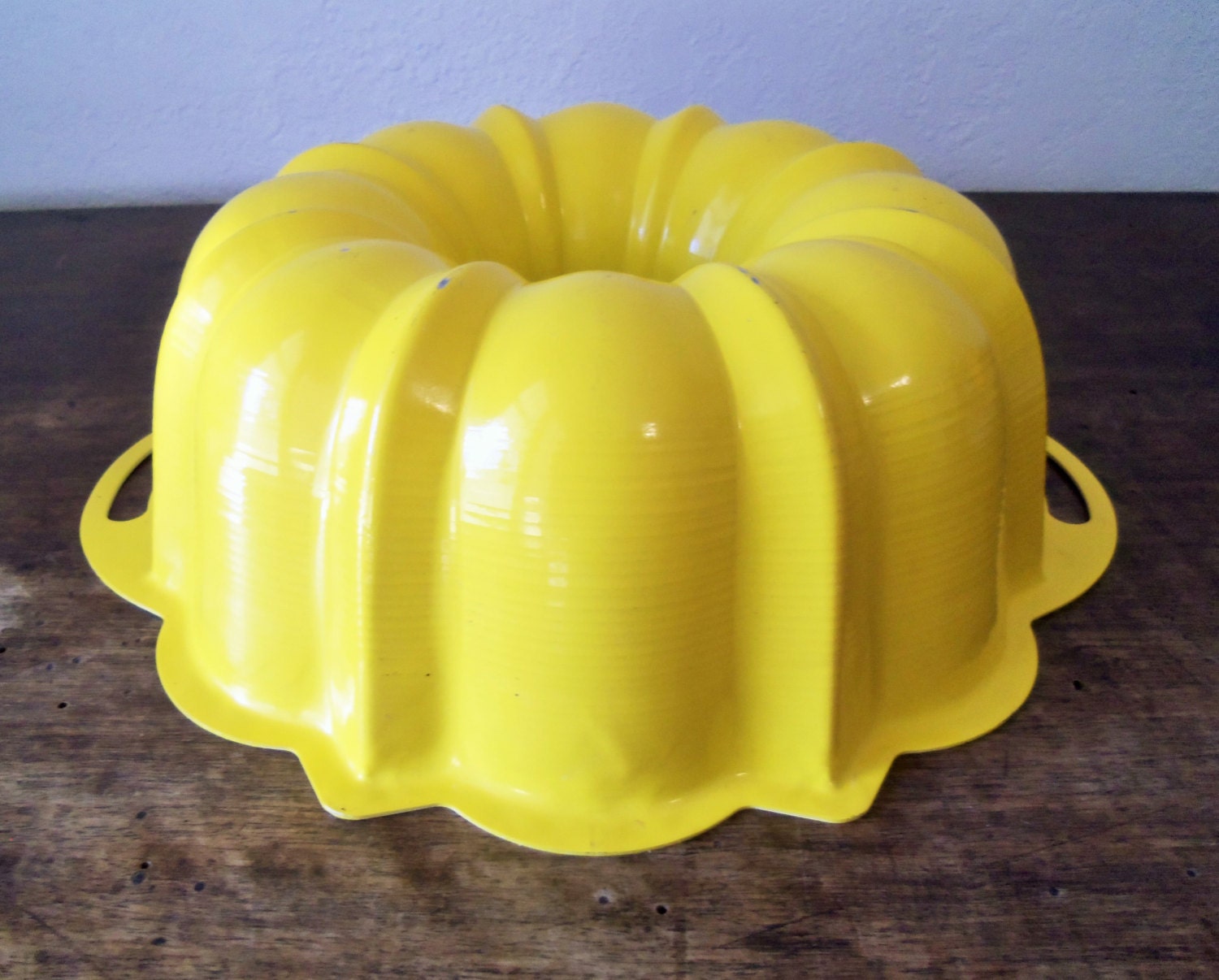 Mid Century Nordic Ware Yellow Bundt Pan