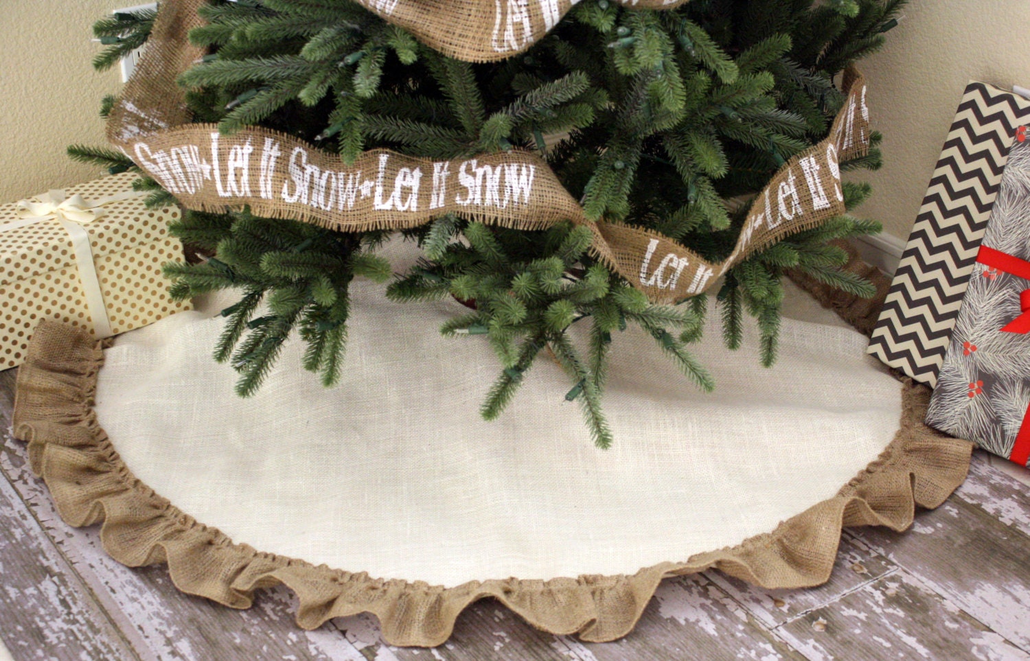 White Burlap Christmas Tree Skirt with Natural Burlap Hemmed
