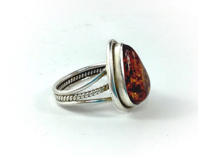 Beautiful Sterling Amber Ring, Silver teardrop ring with natural amber cabachon. Multi tonal amber sterling ring. Scandanavian style Ring.