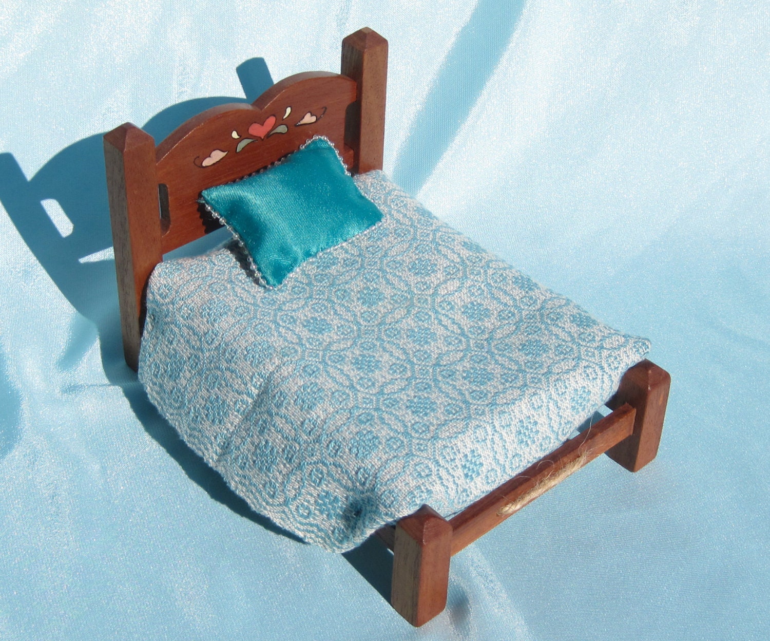 Dollhouse Coverlet Miniature Blanket by HobbymakersDollhouse