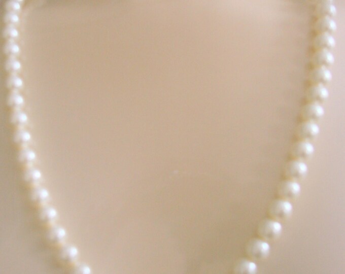 80s Vintage 1928 Simulated Pearl Necklace / Designer Signed / Wedding Bridal / Jewelry / Jewellery