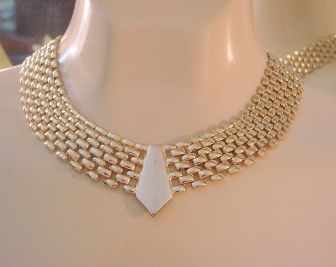 80s Modernist Bib Necklace / Retro / Wide / Goldtone / Flexible Links / Vintage Jewelry / Jewellery