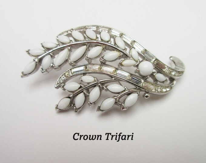 Leaf Brooch - Crown Trifari - White Milk Glass Rhinestone - Floral flower - Mid Century Pin