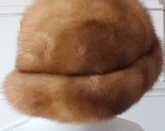 fur mink hat- brown hat- chic women style- warm winter accessories- vintage hat- French vintage- Paris - made in Paris
