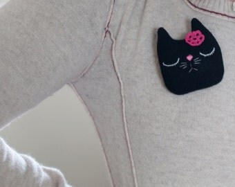 brooch cat