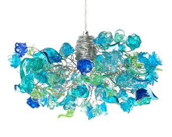 Ceiling pendant light with sea color flowers and leaves, for living rooms, Kitchen island, bedroom or as bedside lamp.