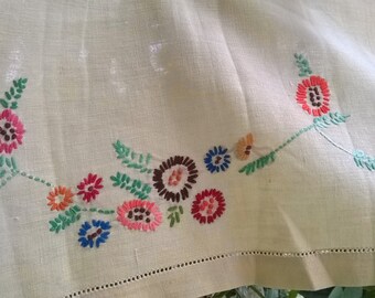 Long Yellow Curtain French Country Kitchen Valance Shelf Edging Flowers Hand Embroidered Long Home Decor Linen Runner #sophieladydeparis
