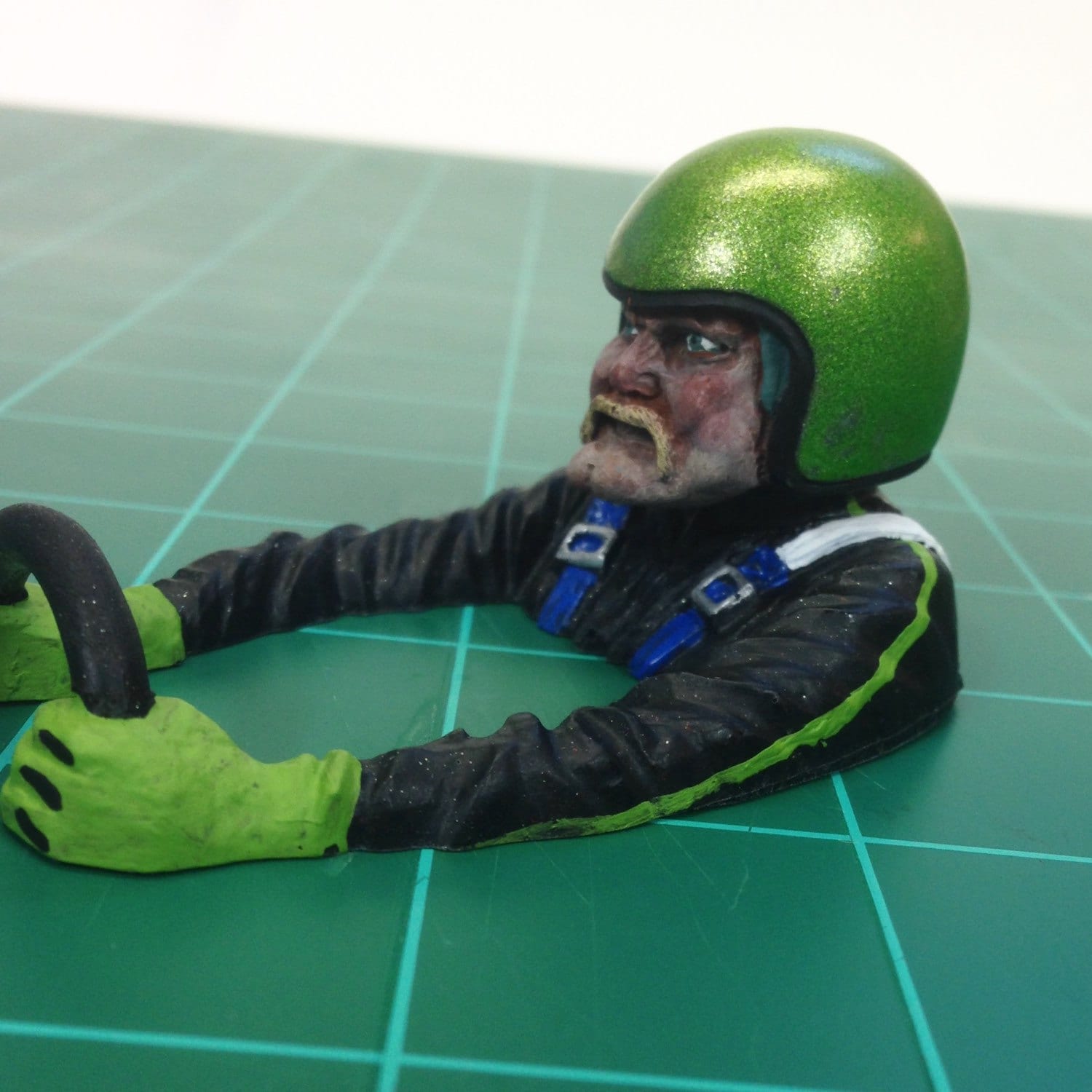 1 10 scale rc driver figure