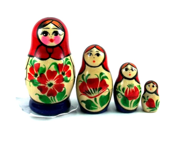 Nesting Dolls 4 pcs Matryoshka Russian Babushka Stacking doll set Suvenirnaya Wooden Handmade