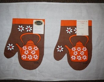 2 Oven Mitts - Oven Glove - Pot Holder - RETRO - Swedish Design - 70s - ULLAS