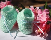 Green Crocheted Baby Booties - Green Baby Shoes - Crocheted Baby Gift - Gender Neutral Baby Gift Green Crocheted Baby Booties - Green Baby Shoes - Crocheted Baby Gift - Gender Neutral Baby Gift