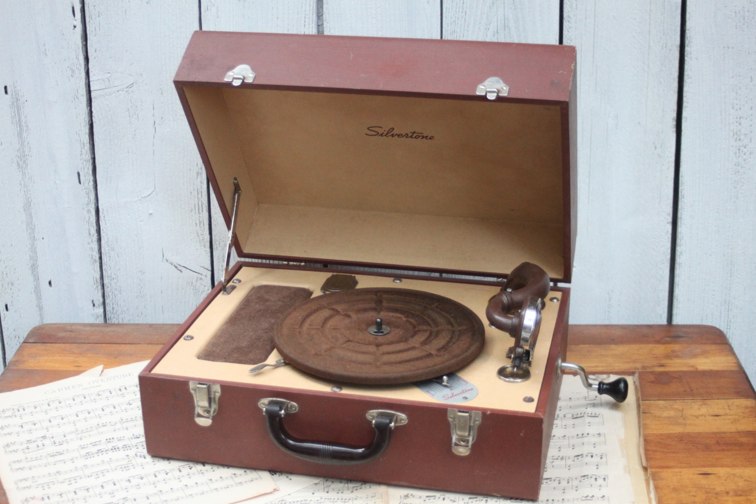 Antique Victrola Portable Suitcase Phonograph / Windup