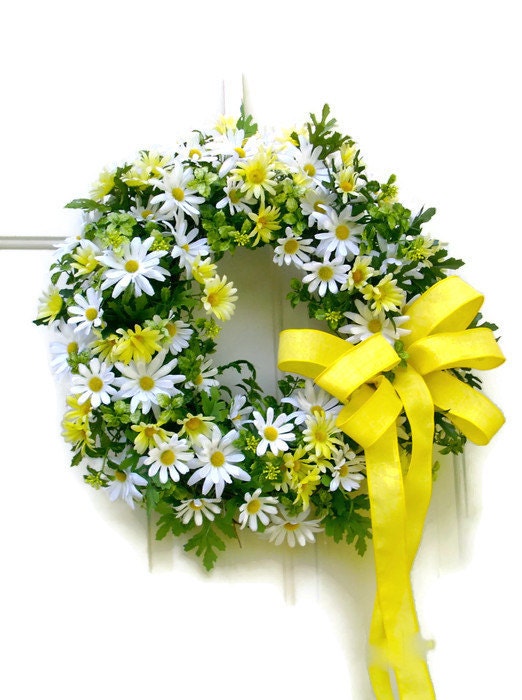 Yellow and White Daisy Spring Summer Wreath Door wreath