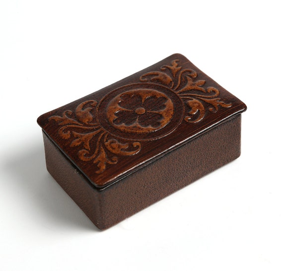 Old Leather Jewelry Box Vintage Tooled Leather by mmvintagestore
