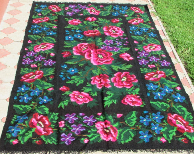 Bessarabian Kilim. Vintage Kilim from Ukraine, handmade, floral kilim rugs. Vintage handwoven wool rug carpet - Floral kilim