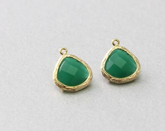 Palace Green Teardrop Glass Pendant . Polished Gold Plated . Brass Framed . 10 Pieces / G1004G-PG010