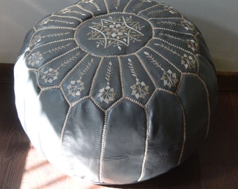 GRAY 20"x13" // Moroccan pouf ottoman // round embroidery L //OTGR02_RL