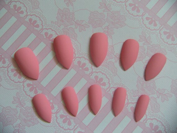 light pink matte ombre nail design