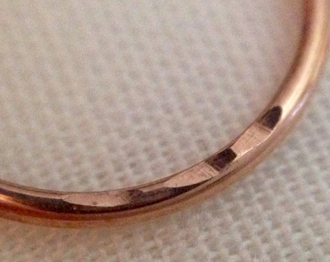 Storewide 25% Off SALE Beautiful Vintage 14k Petite Rose Gold Designer Etched Hoop Earrings Featuring Elegant Gloss Style Finish
