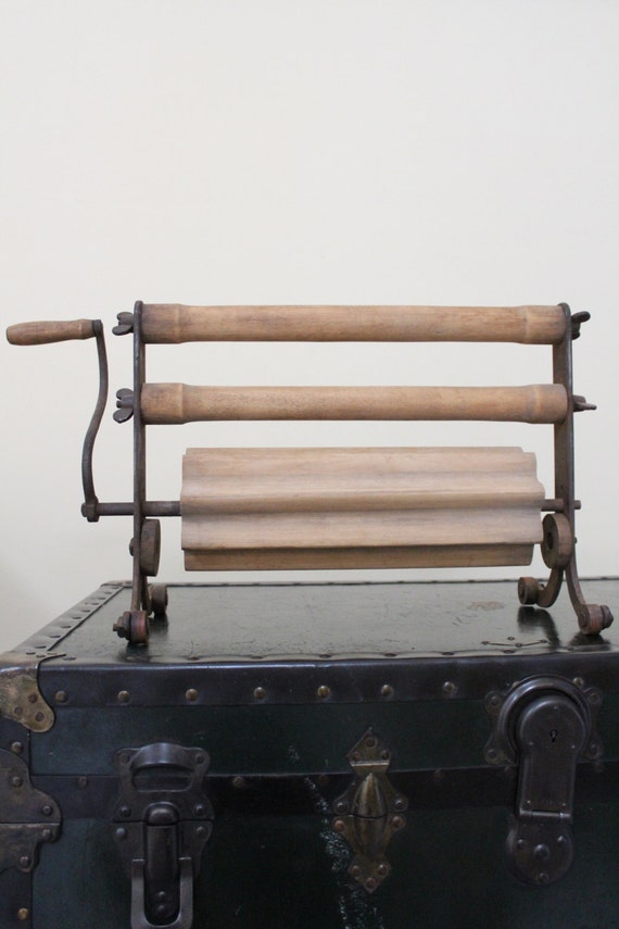 Réservé à la main manivelle à linge essoreuse antique