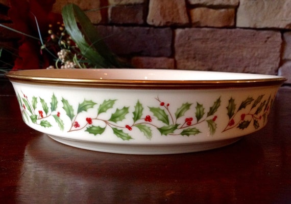 Lenox Holiday Holly Berry Bowl W Gold Trim