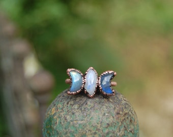 TRIPLE GODDESS ring, Moonstone and Labradorite moon ring size US, raw jewelry, crescent moon, moon phases copper electroformed, knuckle ring