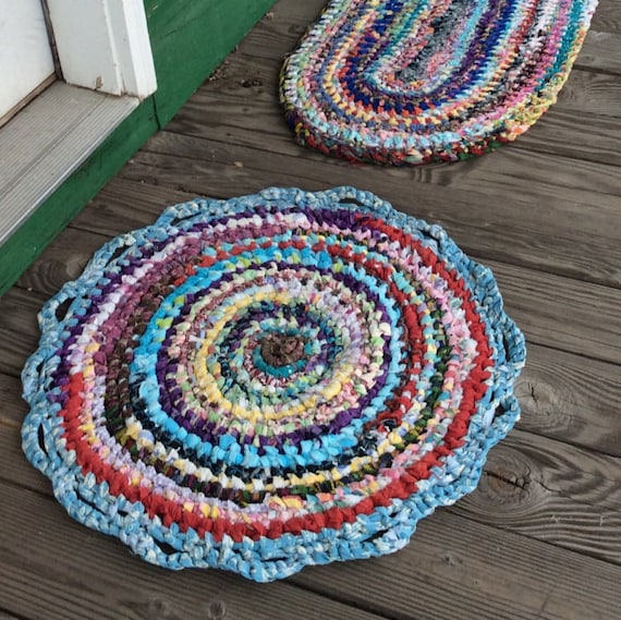 Rag Rug Toothbrush Amish Knotted 26ROUND w/ multicolored