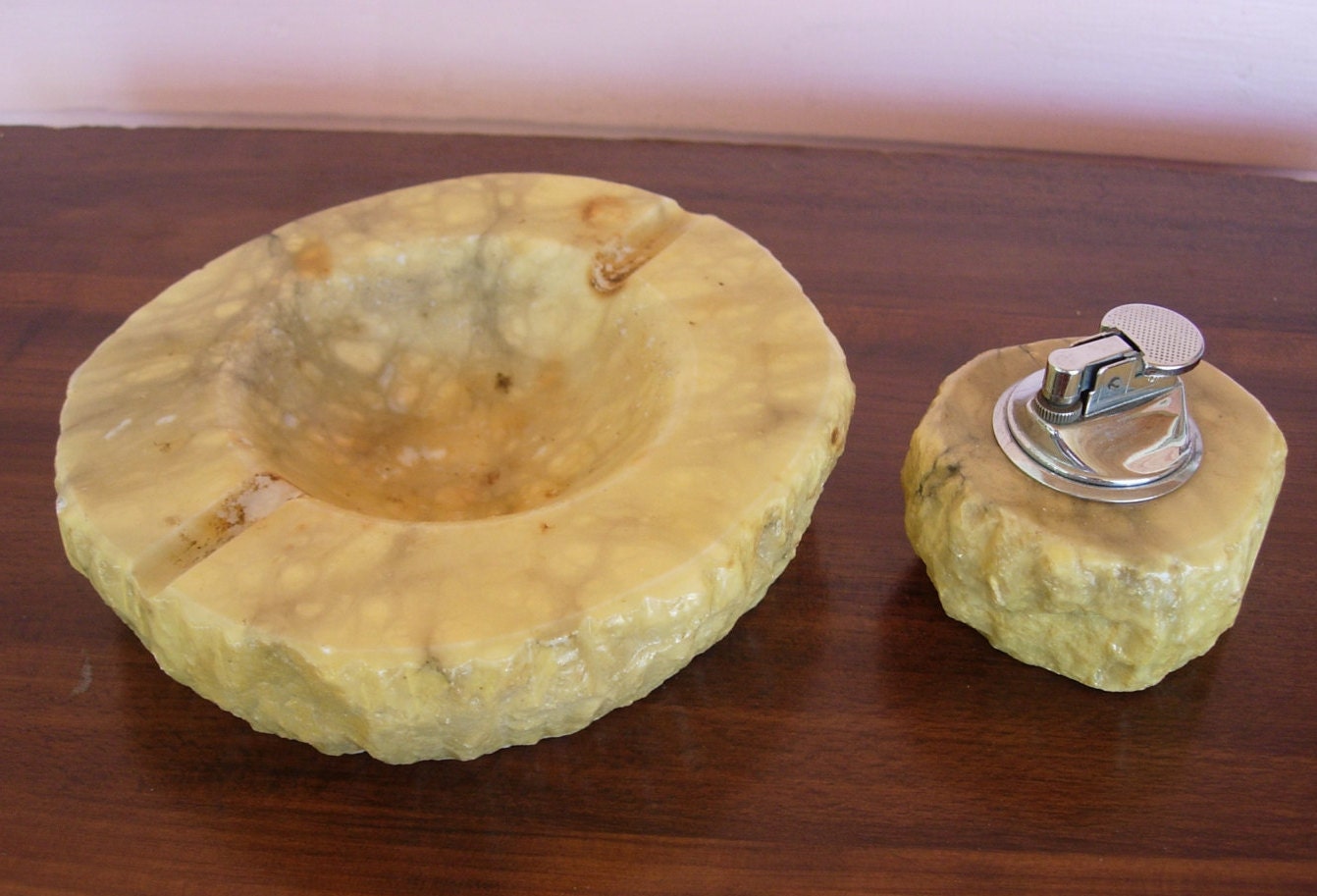 Genuine Vintage Alabaster Ash Tray With Lighter. by GrammyGrover