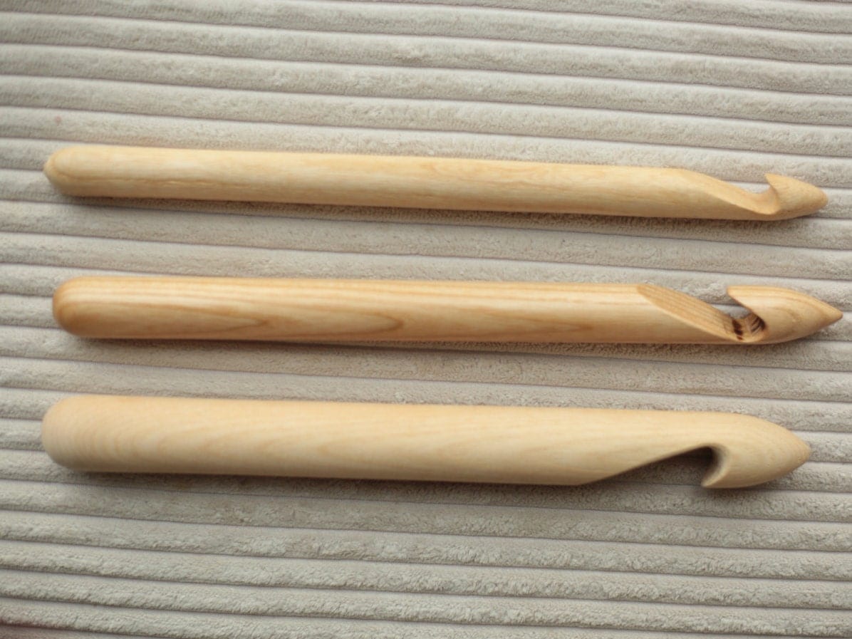 25 mm crochet hook for chanky big yarn Wood Crochet Hooks