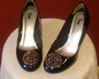 black strappy wedge heels
