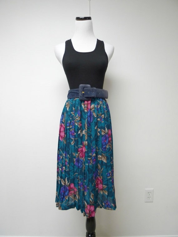 ELECTRIC YOUTH . electric pleats floral skirt . size 12